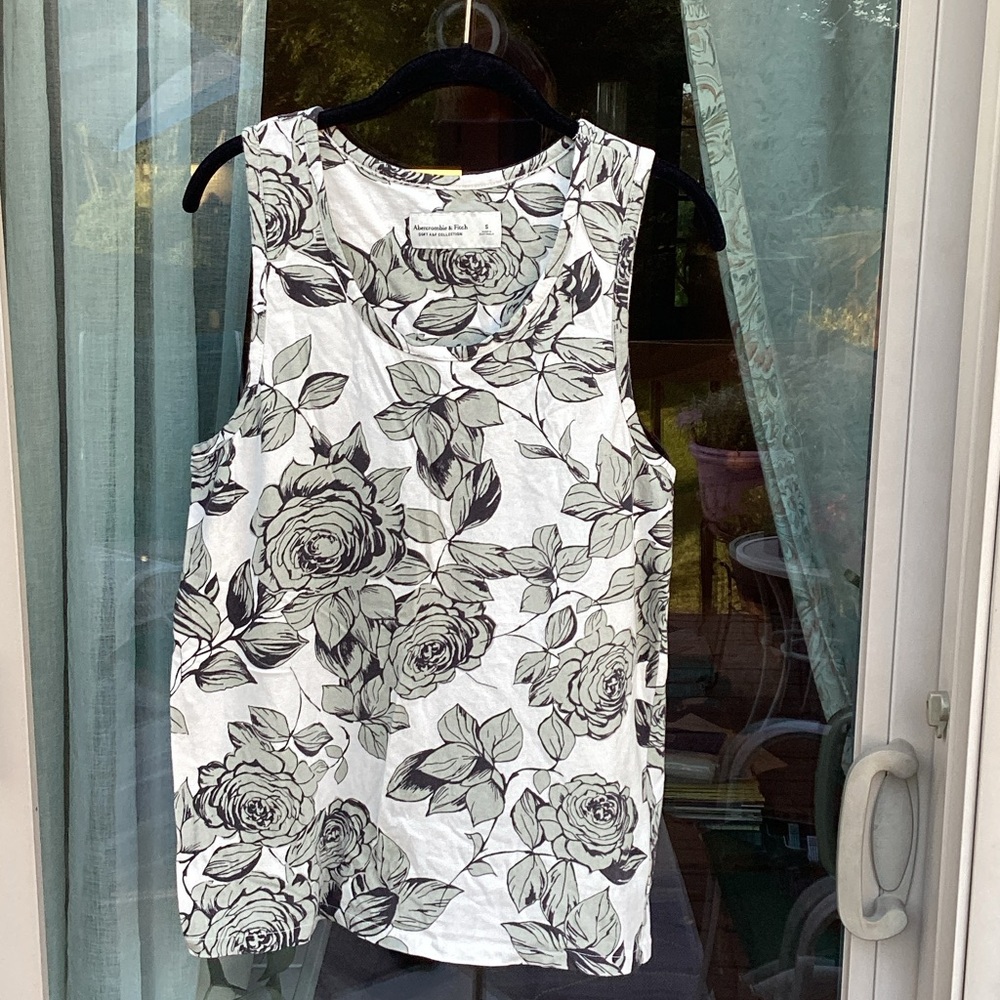 Abercrombie & Fitch Black and White Floral Tank Top